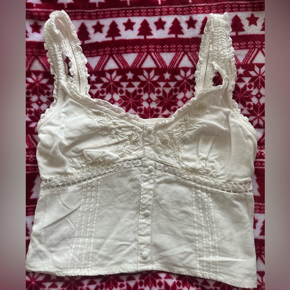 *Brand New* Cropped Detailed Shirt